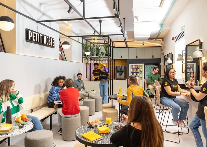 Petit Hostel Palacio Real Madri
